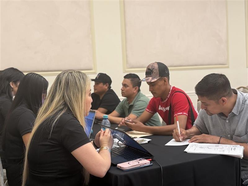One-to-one interviews with the másMX recruitment team